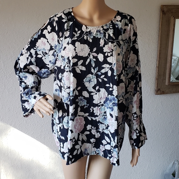 J. Jill Tops - Womens J.Jill floral blouse top Navy Blue X Large